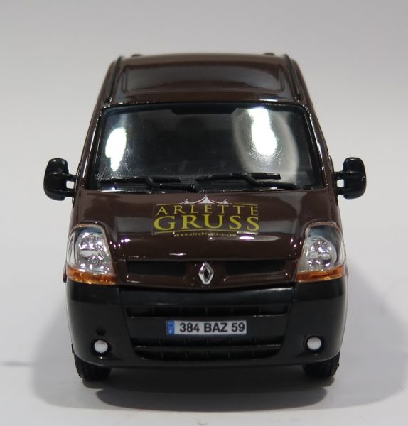 ELI113911 - RENAULT Master - Cirque Arlette GRUSS bordeaux - 1