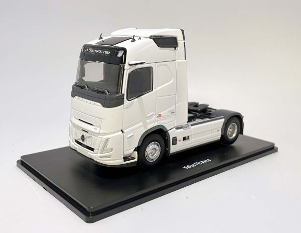 ELI118347 - VOLVO FH Aero 4x2 Bianco - 1