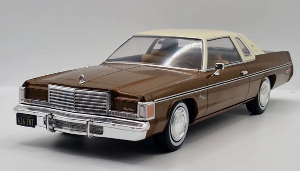 WBXWB124261 - Dodge Royal Monaco Coupe del 1977, marrone e beige - 1