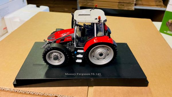 CW0163 - Ruote fini MASSEY FERGUSON 5S.145 - 1