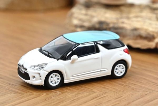NOREV155254 - CITROEN DS3 2010 Bianco Ghiaccio e tetto Blu Boticelli - 1