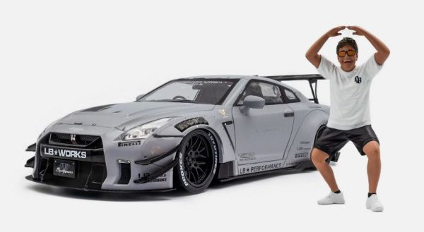 SOL1805821 - Nissan GT-R 2024 grigia con kit carrozzeria Liberty Walk 2.0 - 1