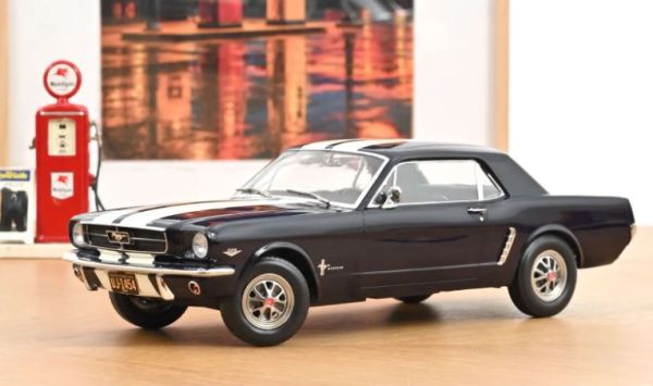 NOREV182805 - Ford Mustang Coupé del 1966, colore Night Mist Metallic - 1