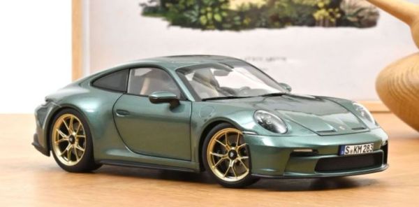 NOREV187382 - PORSCHE 911 GT3 Touring Pack 2021 Verde Malachite - 1