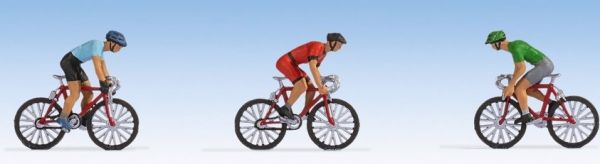 NOC15897 - ciclisti da corsa - 1