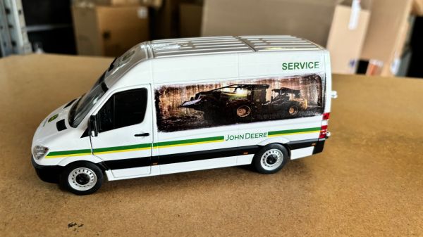 CW0209 - MERCEDES Sprinter JOHN DEERE Service - 1