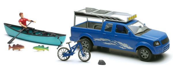 NEW37385C - Scatola con un Pick-up blu; un personaggio; una barca e accessori Scala: 1/18 - 1