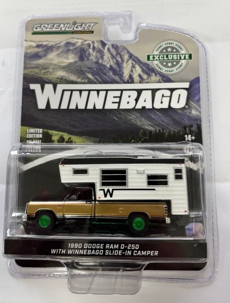 GREEN30410-VERT - DODGE Ram D-250 Royal SE, Nero, 1990, con cerchi verdi e camper Winnebago, serie WIKKEBAGO, ancora in blister - 1