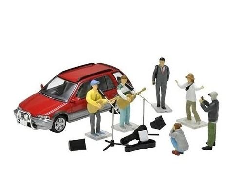 TOM325239 - Musica di strada con una HONDA Civic Shuttle rossa e accessori. - 1