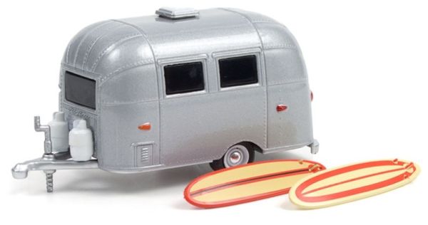 GREEN34110-F - Caravan 1 asse AIRSTREAM 16' con surf della serie HITCHED Homes in blister - 1