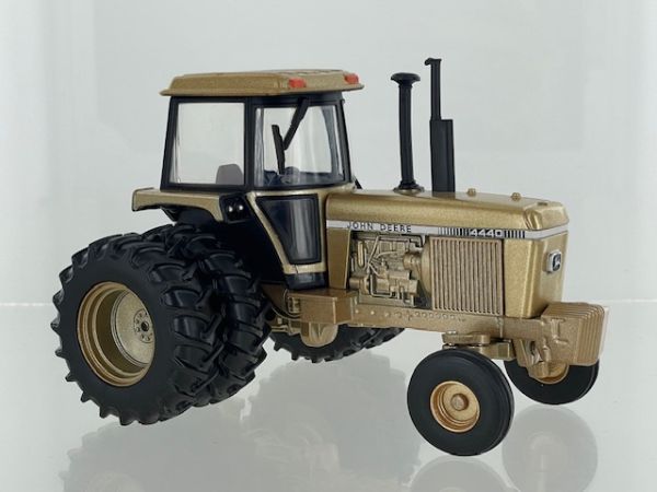 BRI43380GOLD - JOHN DEERE 4440 2wd ruote posteriori doppie Oro - Edizione limitata di 250 pezzi. - 1