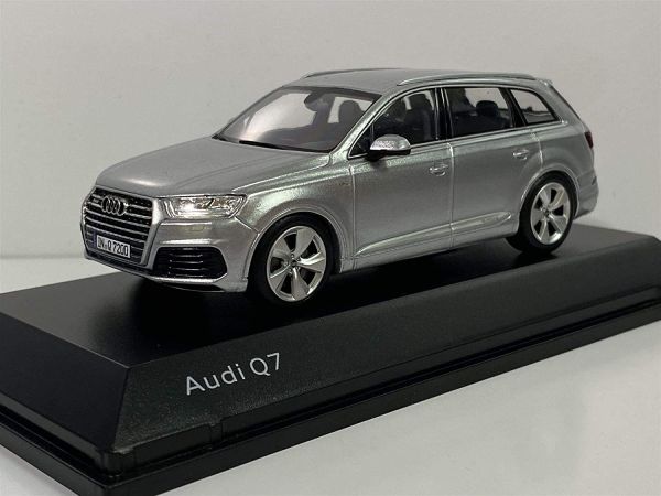 SPA5011407613 - AUDI Q7 2015 argento - 1