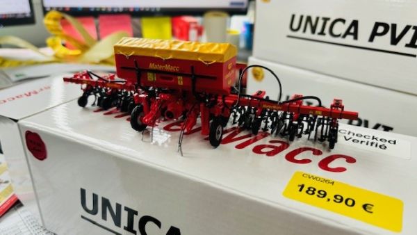 CW0264 - Sarchiatrice MaterMacc con tramoggia rossa - 1