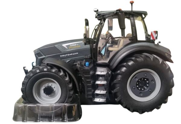 UH6484 - DEUTZ-FAHR 7250 TTV Warrior Verde Matt - Edizione limitata 1000 es. - 1