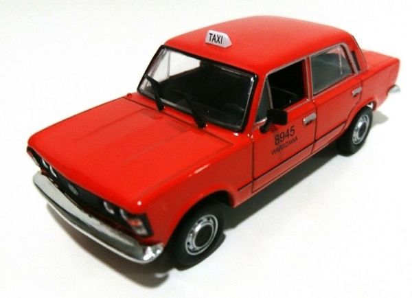 MAGPCFI125PTAXI - Taxi rosso di Varsavia FIAT 125P venduto in blister - 1