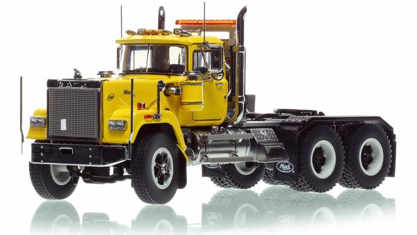 HHR138G-2 - MACK Superliner Heavy Spec con assi tandem Giallo - 1