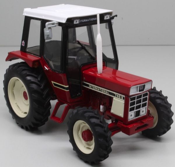REP196 - INTERNATIONAL IH 745 S con cofano apribile e zavorra estraibile - 1