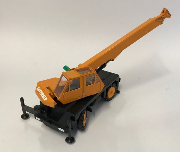 CON2074/16 - USATA - Gru fuoristrada GOTTWALD nera e gialla - 1