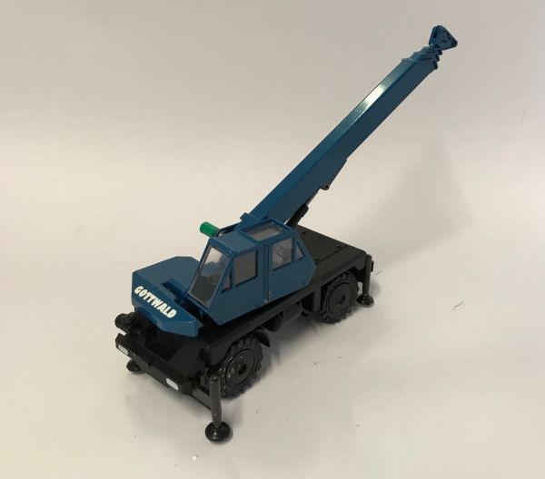 CON2074/18 - USATA - Gru tuttoterreno GOTTWALD nera e blu - 1