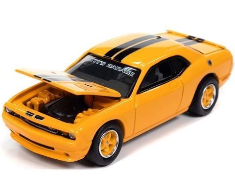 JLCT014-2B - DODGE Challenger SRT8 del 2014 - Petty's Garge in arancione della serie COLLECTOR TINS ​​2024 in confezione blister - 1