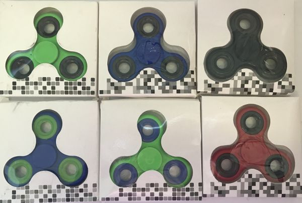 LP00943 - Spinner a mano - Colore casuale - 1