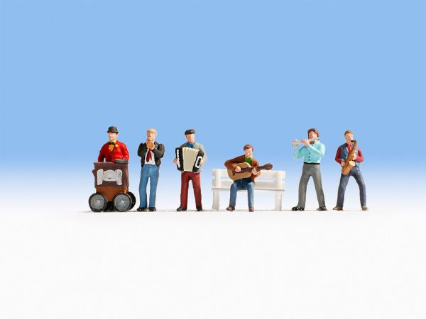 NOC15563 - Busker - 1