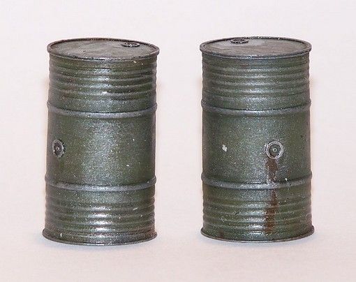 PLSEL041 - 2 botti in miniatura da 2;5 cm da dipingere per diorama - 1