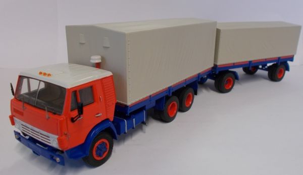 PRXPCL47054 - KAMAZ 53212 Portatelone 6x4 con sponde e rimorchio - 1