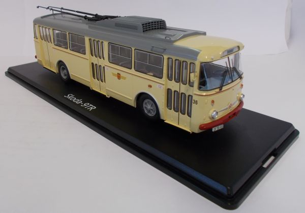 PRXPCL47065 - Autobus urbano elettrico SKODA 9TR Potsdam con tetto grigio beige - 1