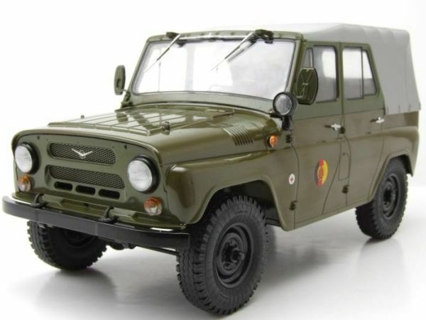 PRXPCL47087 - UAZ 469 4x4 chiuso convertibile esercito tedesco - 1