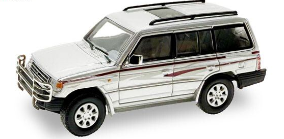 HER87MC000042 - MITSUBISHI Pajero argento - 1