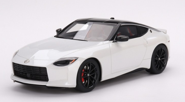 TS0391 - NISSAN Z Performance 2023 Everest Bianco LHD - 1