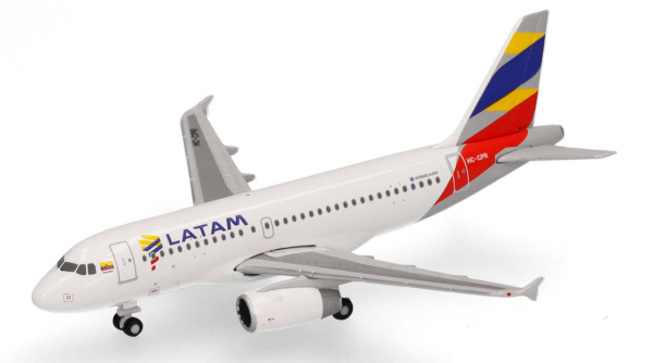 HER538770 - AIRBUS A319 LATAM Airlines Ecuador Ecuador Flag livery - 1