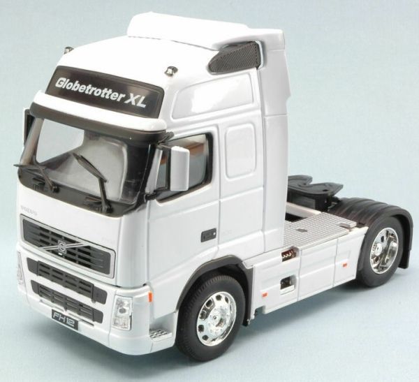 WEL32630WA - VOLVO FH12 Globetrotter XL 4x2 bianco - 1