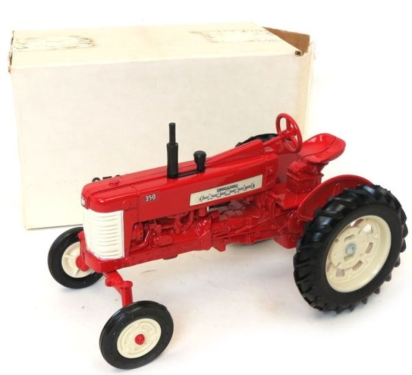 ZFN422UA - FARMALL 350 Wide edizione limitata Canadian Farm Show 1986 - 1