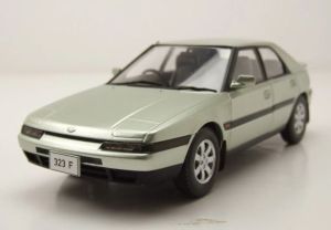WBXWB124259 - Mazda 323F del 1989 (verde chiaro)