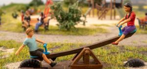 NOC13400 - Altalena a dondolo con micro-movimento - 5,6 x 4,5 x 5,5 cm