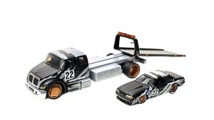 MST15055MJBKS - INTERNATIONAL Durastar Flatbed 1988 con FORD Mustang LX #22 - TOYO TIRES sotto blister