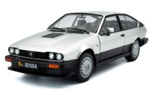SOL1802307 - Alfa Romeo GTV6 argento del 1984