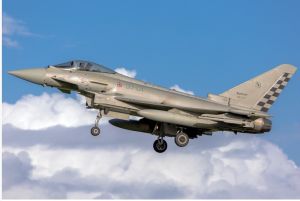 ITA1355 - EF-2000 TYPHOON Aereo da caccia monoposto da assemblare e verniciare