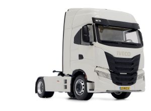 MAR2231-01 - IVECO S-Way 4x2 Bianco