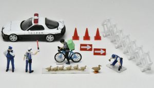 TOM328544 - Scena di polizia 2 con auto della polizia MAZDA RX-7 e accessori