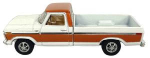 GREEN35310-D - FORD F-150 Ranger XLT del 1977 (arancione e bianco) - Serie ALL-TERRAIN (confezione blister)