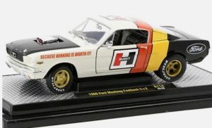 M2M-40300-114A - Ford Mustang Fastback 2+2 del 1966, bianca e nera