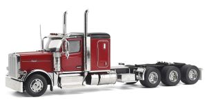 DCM71145 - Autocarro PETERBILT Model 589 con cabina letto e asse tridem (rosso)