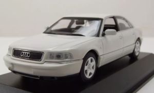 MXC940018801 - Audi A8 del 1999, Bianca