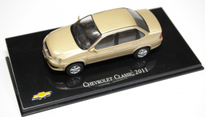 MAGCHECLASSIC - CHEVROLET Classica berlina 4 porte 2011 oro metallizzato