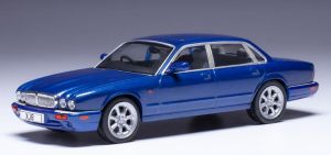 IXOCLC588N.22 - JAGUAR XJ8 1998 Blu