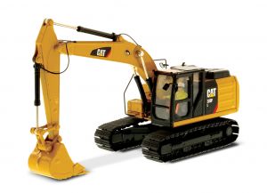 DCM85931 - Escavatore cingolato CATERPILLAR CAT 320F L con autista e scatola metallica