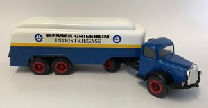 CON5426 - MERCEDEZ-BENZ Con rimorchio a gas MESSER GRIESHEIM